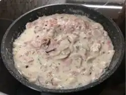 Těstoviny s žampiónovou omáčkou - recept
